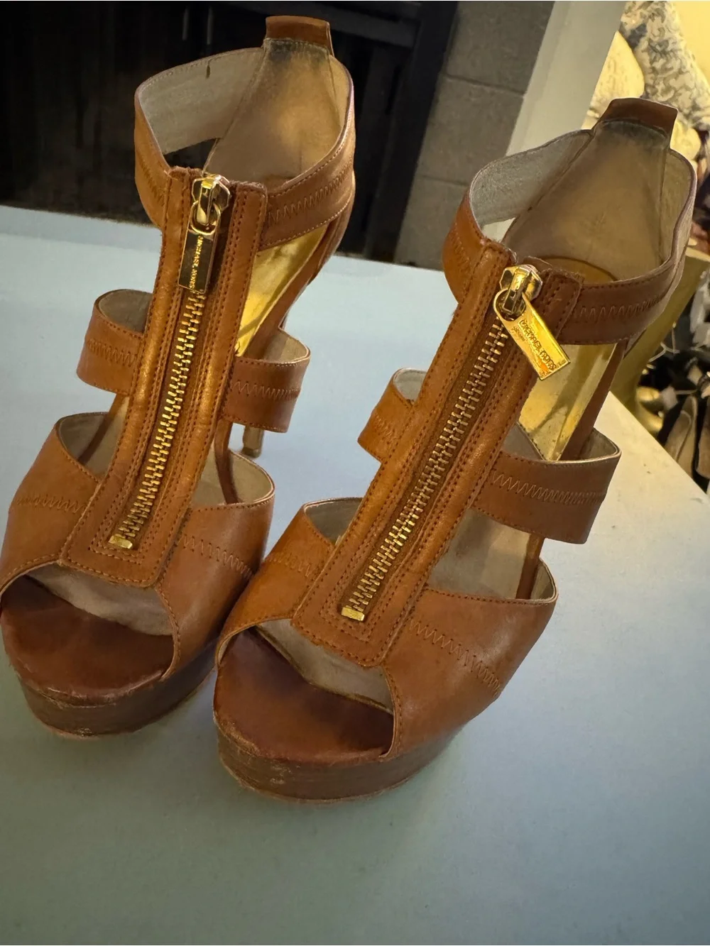 Michael Kors Women’s Tan Leather Platform Sandals with Gold Zip Accent Size 8.5